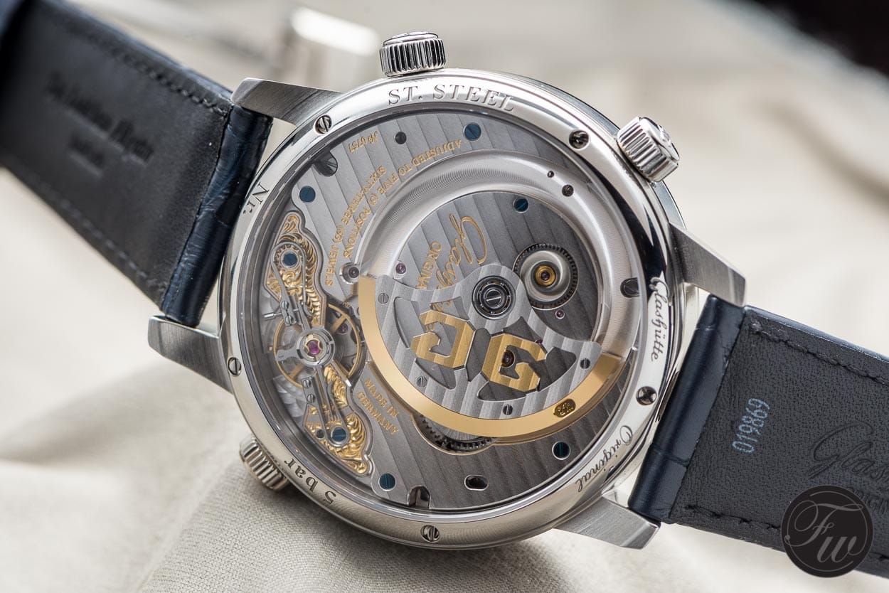 CloseUp: Glashütte Original Senator Cosmopolite In Stainless Steel