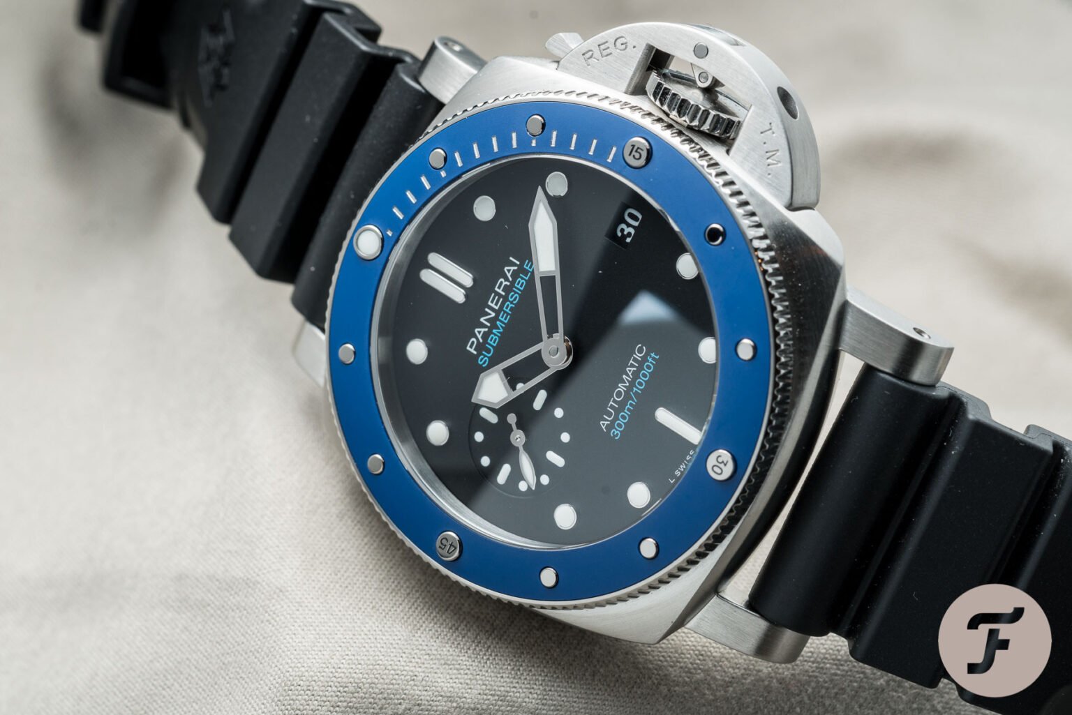 Hands On The Panerai Submersible Pam01209 Azzurro Dive Watch