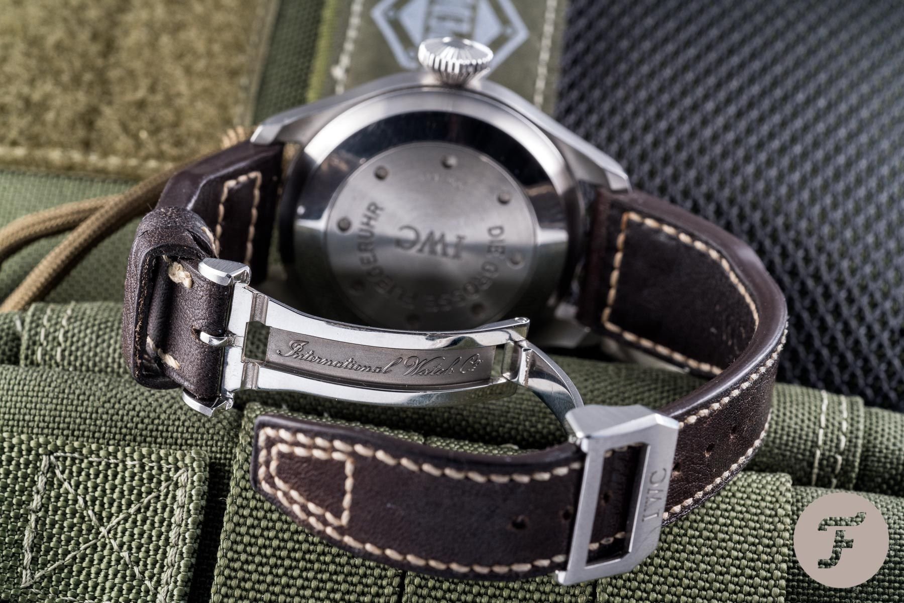 Types of Watch Clasps: A Guide to a Watch's Most Important Security System  - The Watch Company