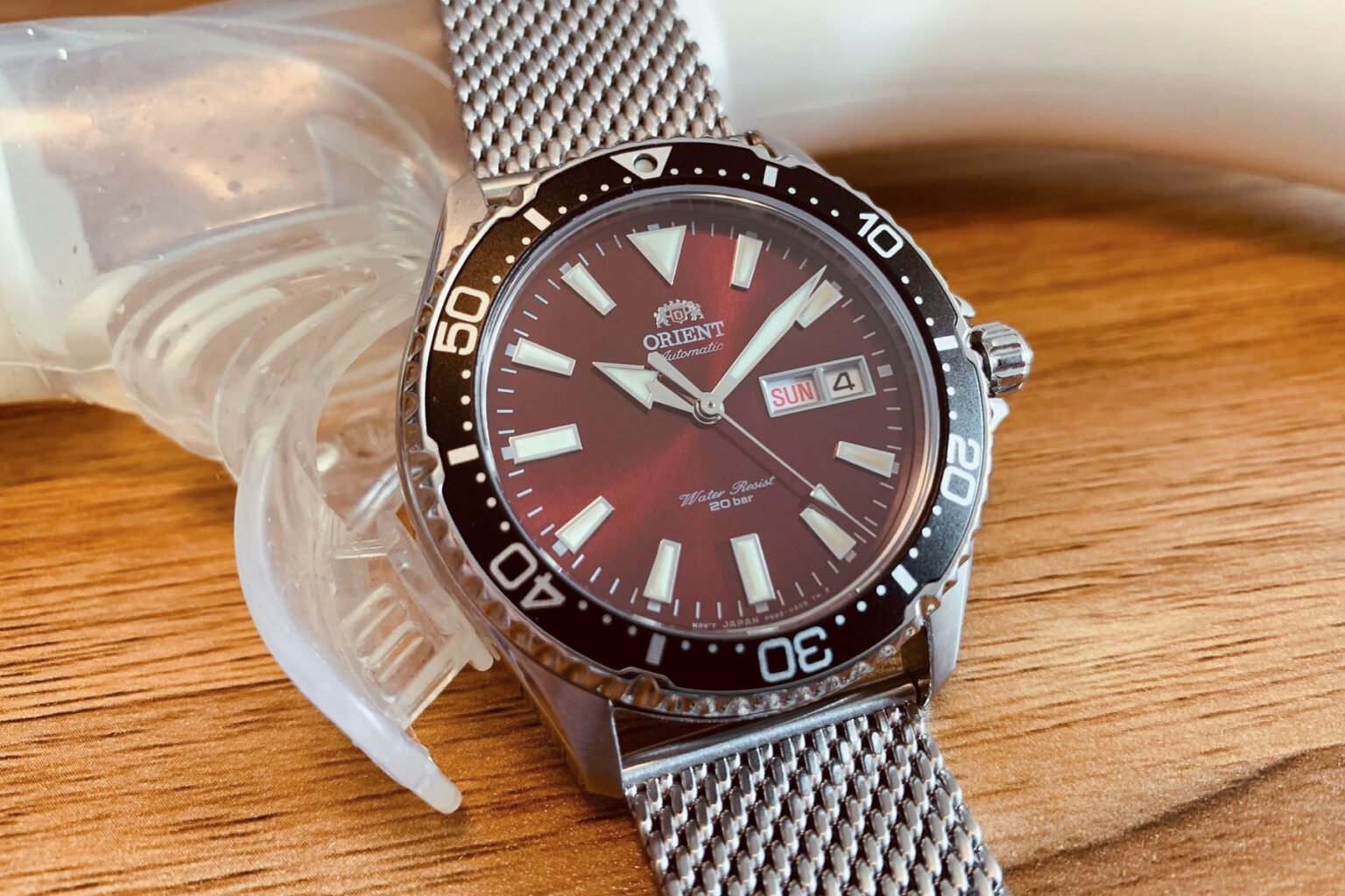 【F】 Orient Kamasu In Oxblood Red — Hands-On Review