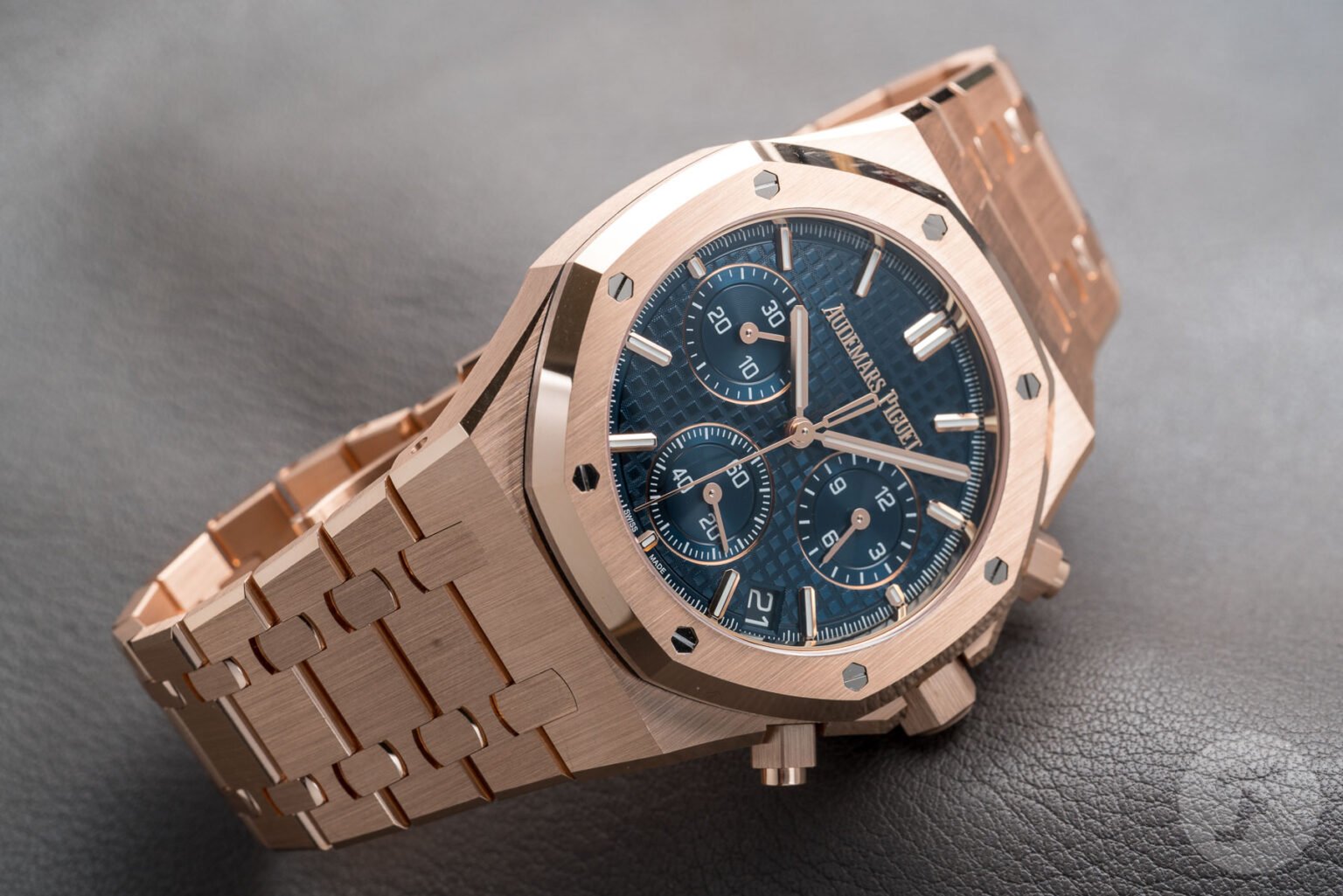 【F】 Hands-On: Royal Oak Selfwinding Chronograph 50th Anniversary