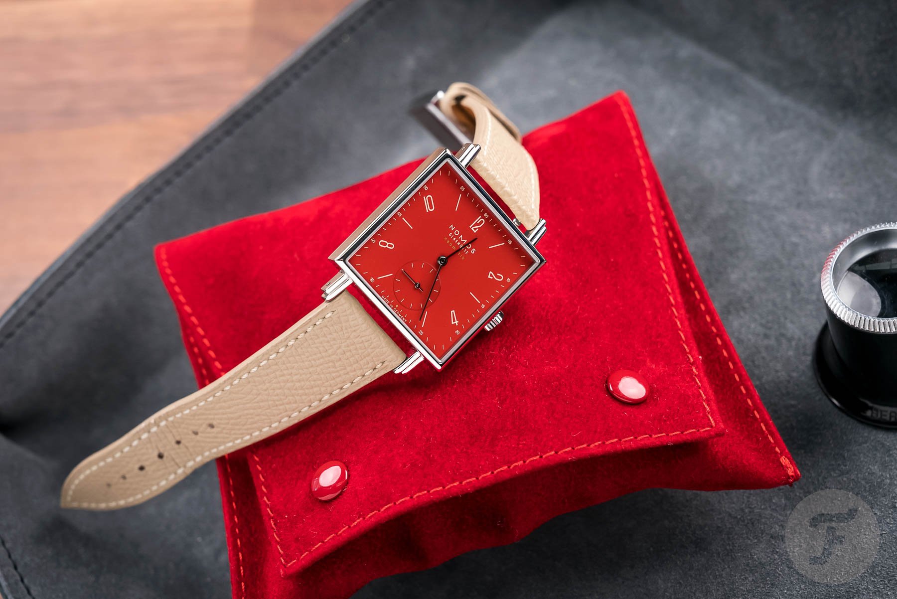 F】 The 10 Best Square And Rectangular Watches Today
