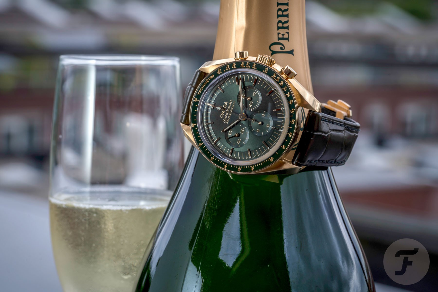 F Hands On Omega s Green Speedmaster In Moonshine Gold