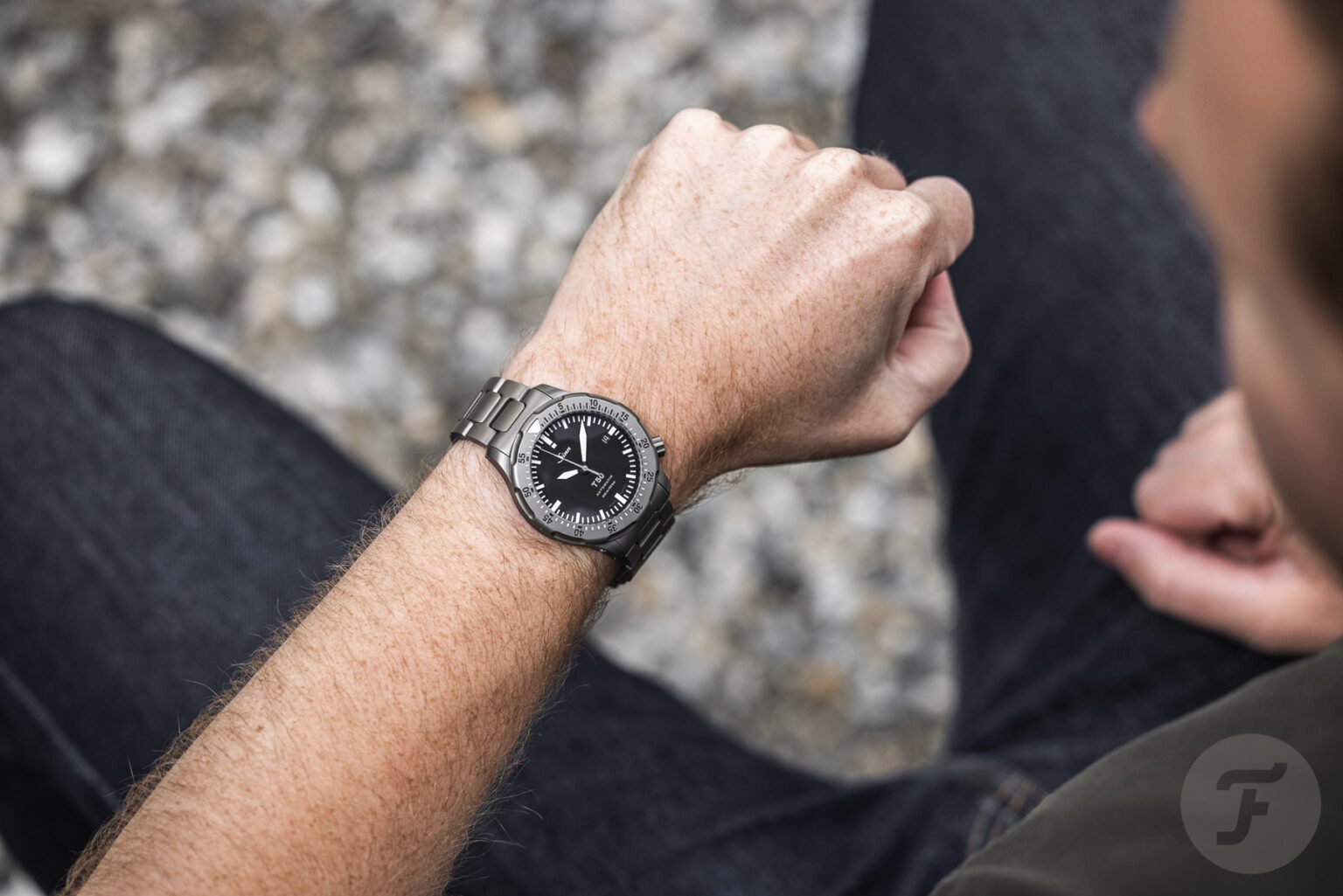 【F】 Hands-On With The Titanium Sinn T50 Dive Watch