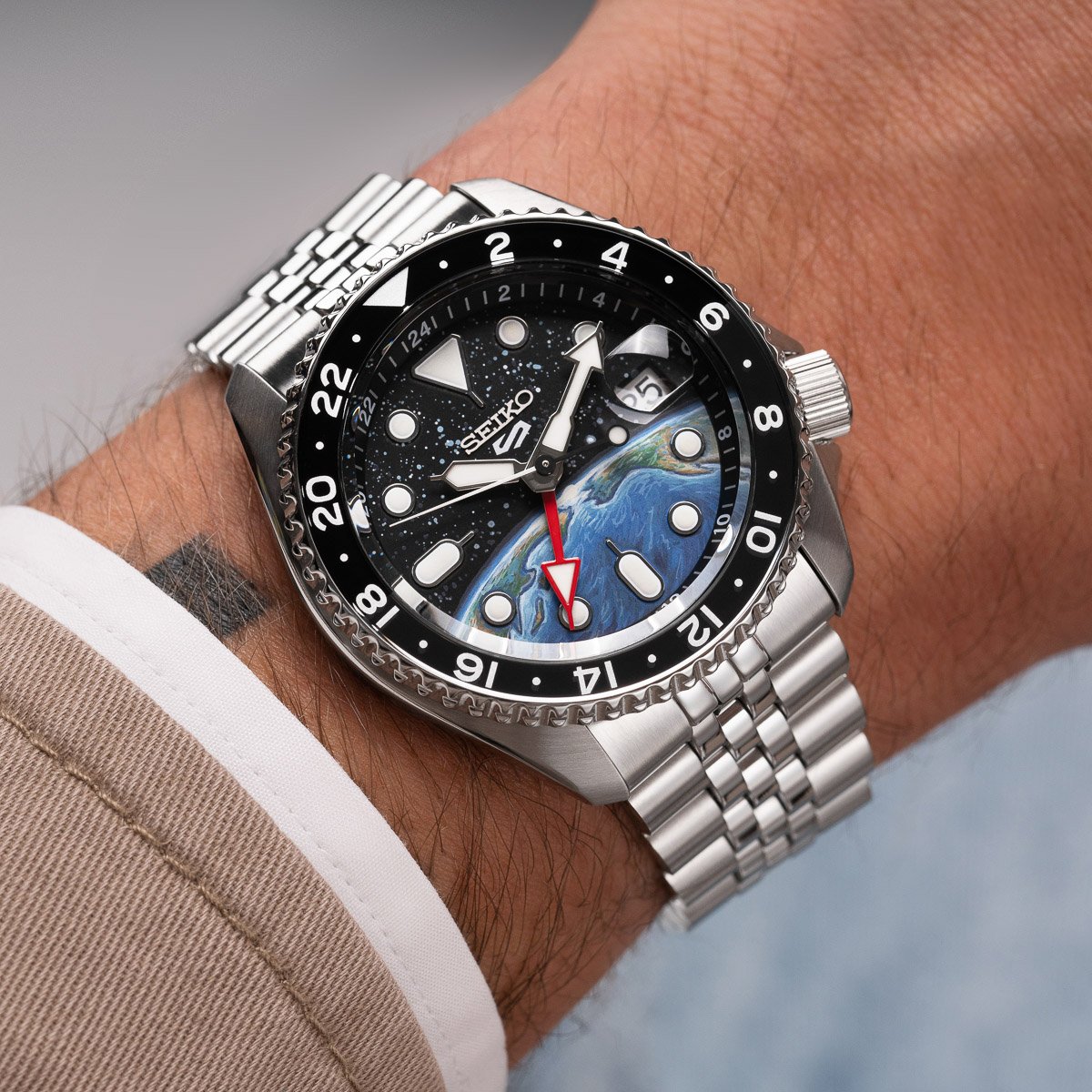 【F】 IFL Watches Introduces The Seiko 5 GMT Voyager