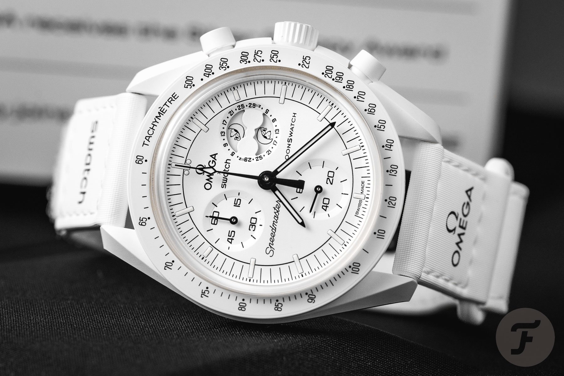 最新Snoopy x OMEGA x Swatch MoonSwatch White - 時計