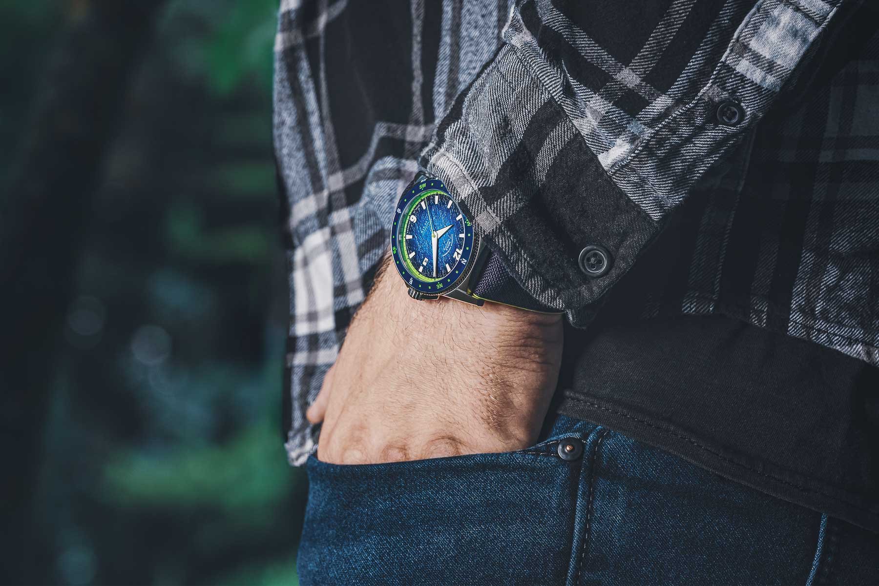 Mühle Glashütte Sportivo Compass Date Pocket Shot