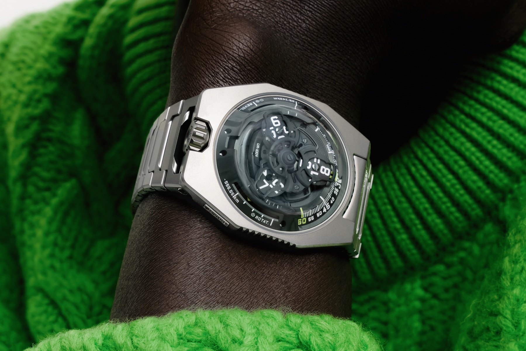 Introducing The URWERK UR-100V “Hunter Green”