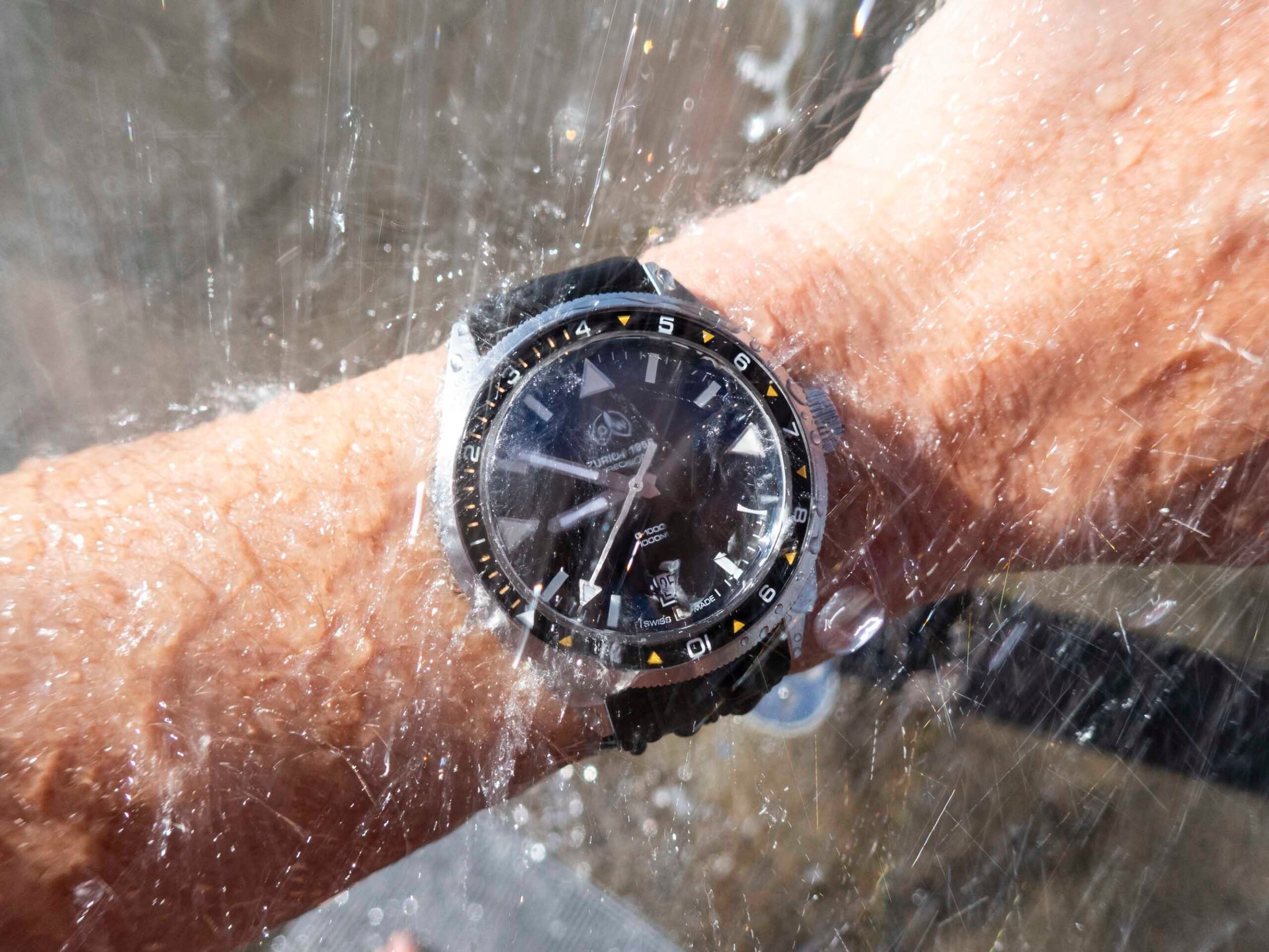 Ollech & Wajs C-1000 A on the wrist under the shower