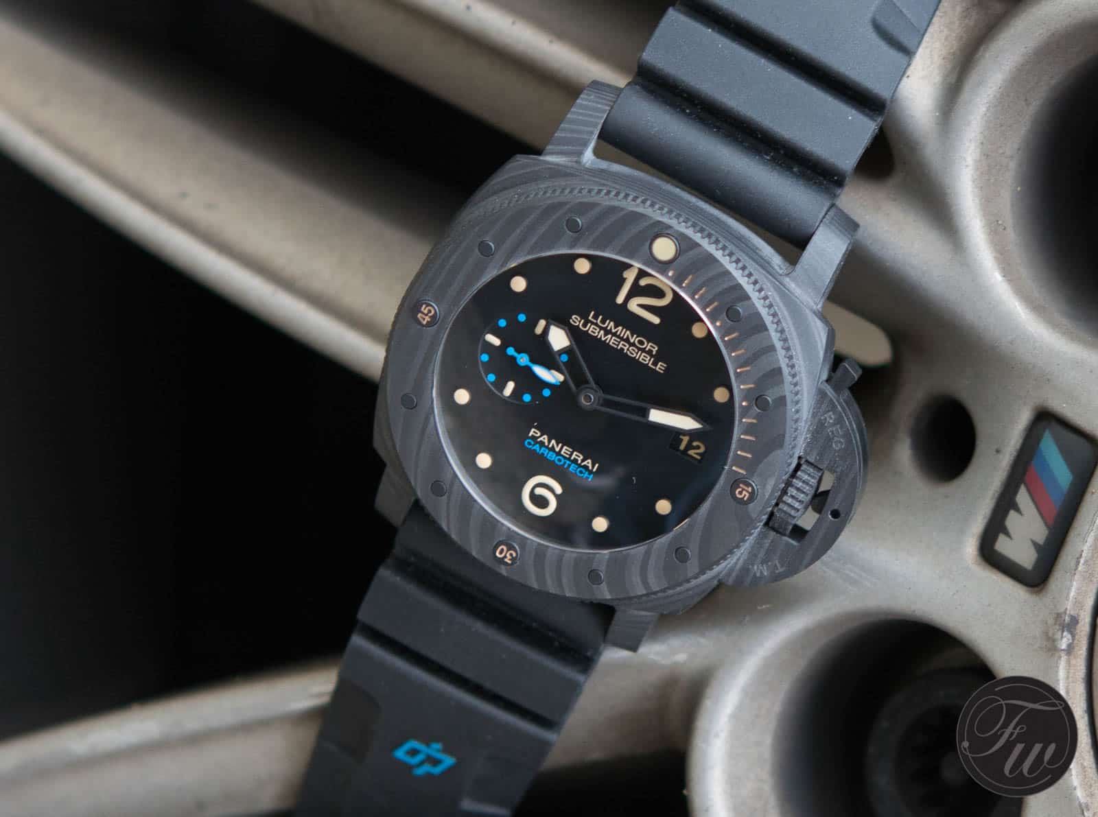 Hands On Panerai Luminor Submersible 1950 Carbotech PAM 616 Review