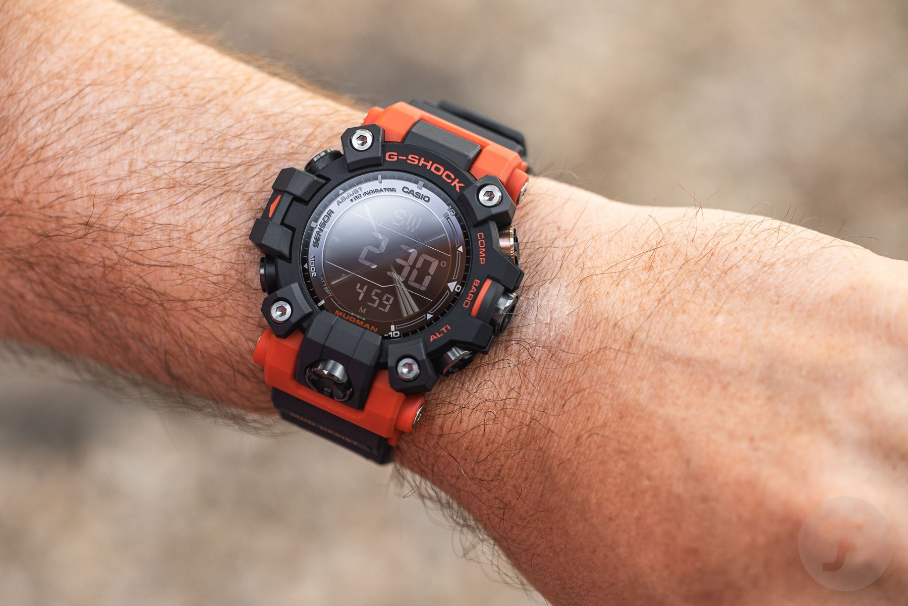 F】 Hands-On With The Redesigned Casio G-Shock Mudman