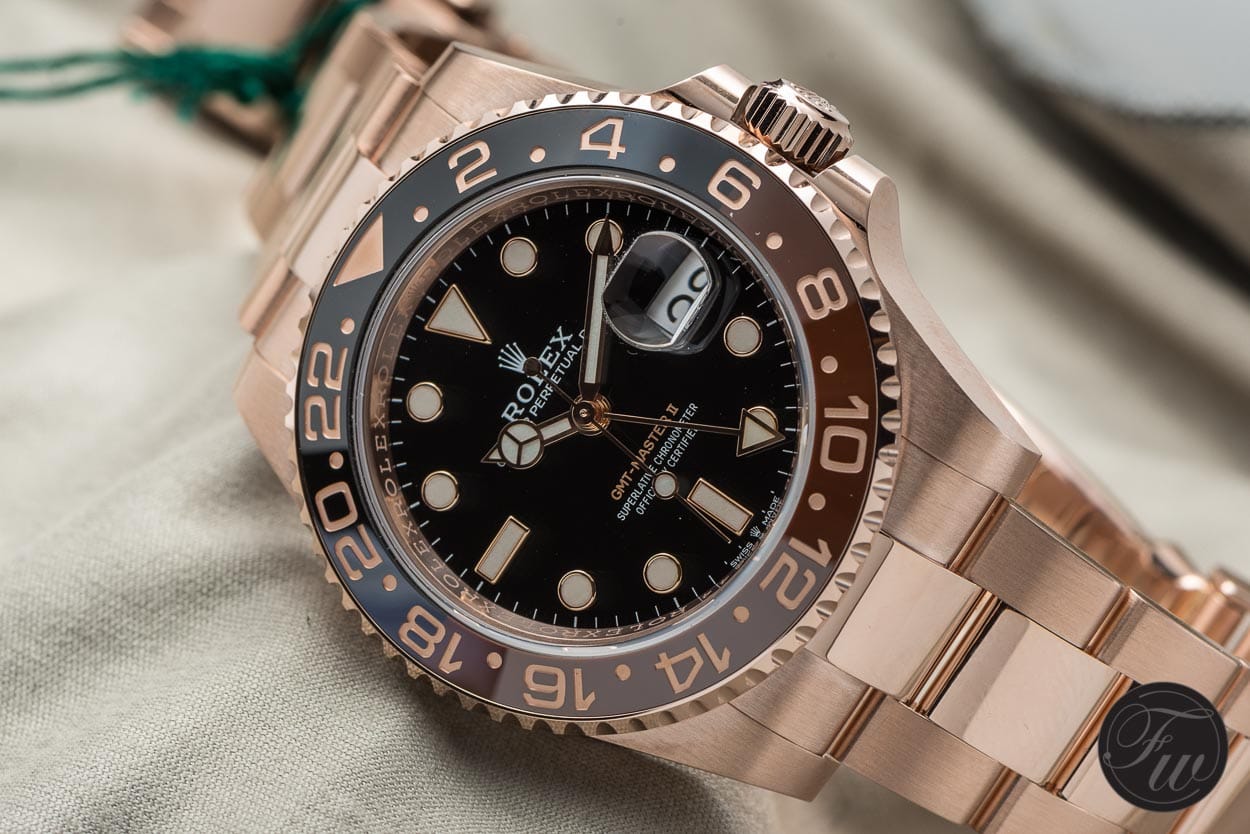 With Rolex GMT-Master II Everose 126715CHNR